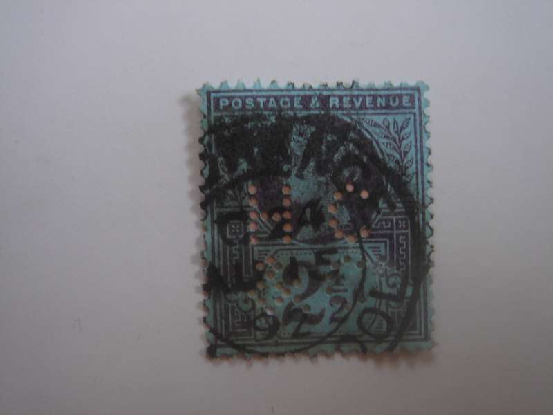 1887 Great Britain - Queen Victoria - SG201 used, stamped with perfins 'H C & Co'