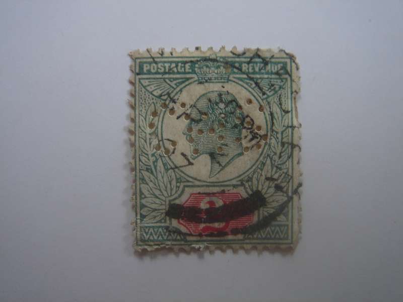 1902 Great Britain - King Edward VII - SG290 used, stamped with perfins 'CWS'