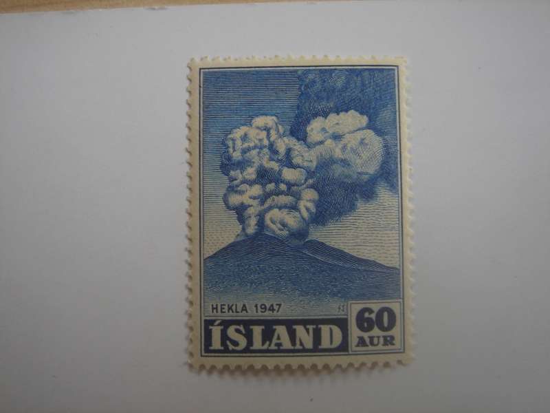 1948 Iceland - Hekla 1947 - SG284 mint, hinged