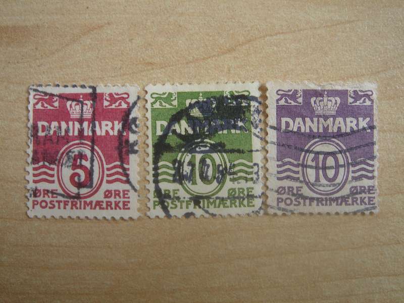 1933 Denmark - Wavy Lines - SG268c,271c,271d used, stamped