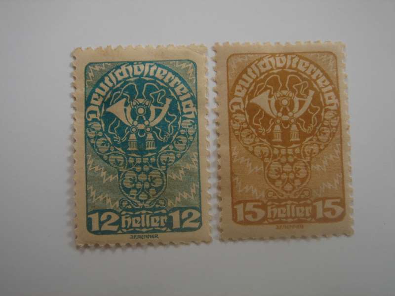 1919 Austria - 'Posthorn' SG342-343 - mint, hinged