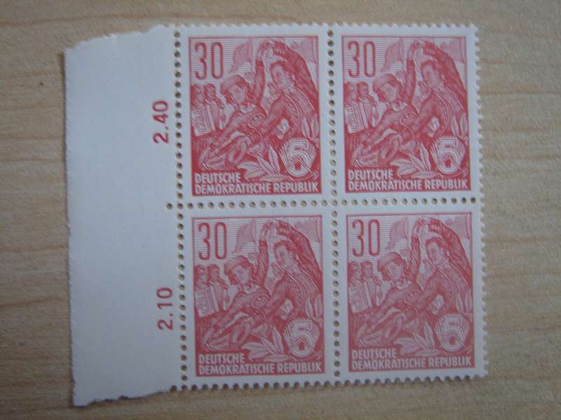 1957 DDR MiNr 582 A Block of 4 with border MNH
