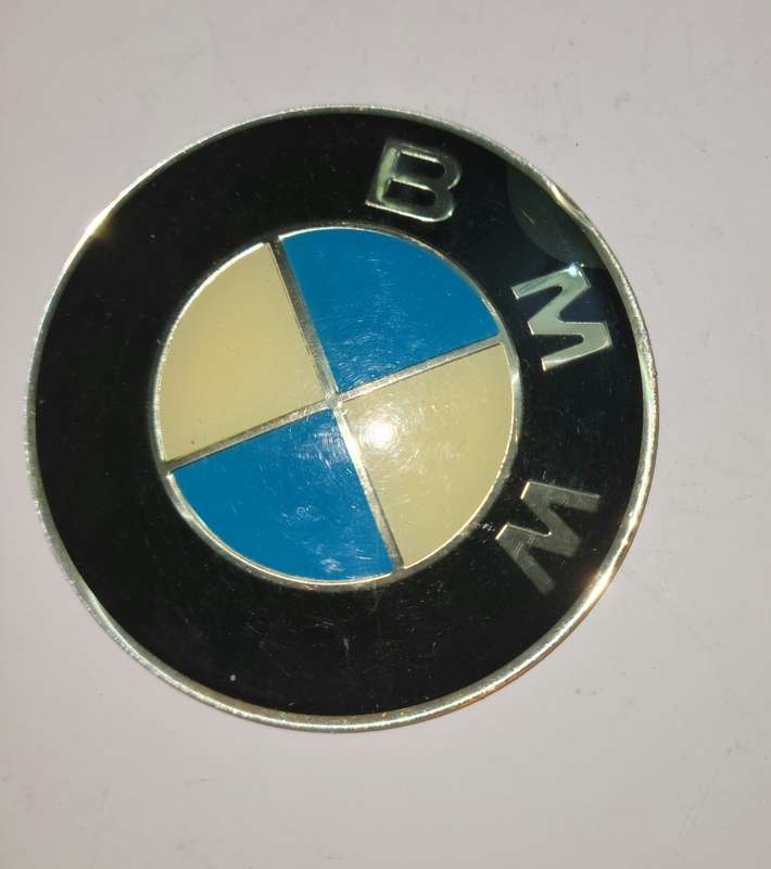 BMW 82mm Bonnet/Trunk Badge for E46 E39 E36 E60 E90 F30 E53 E34 E30 F10 F20