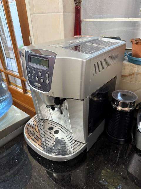 DeLonghi MAGNIFICA PRONTO CAPPUCCINO COFFEE MACHINE