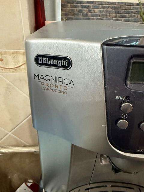 DeLonghi MAGNIFICA PRONTO CAPPUCCINO COFFEE MACHINE