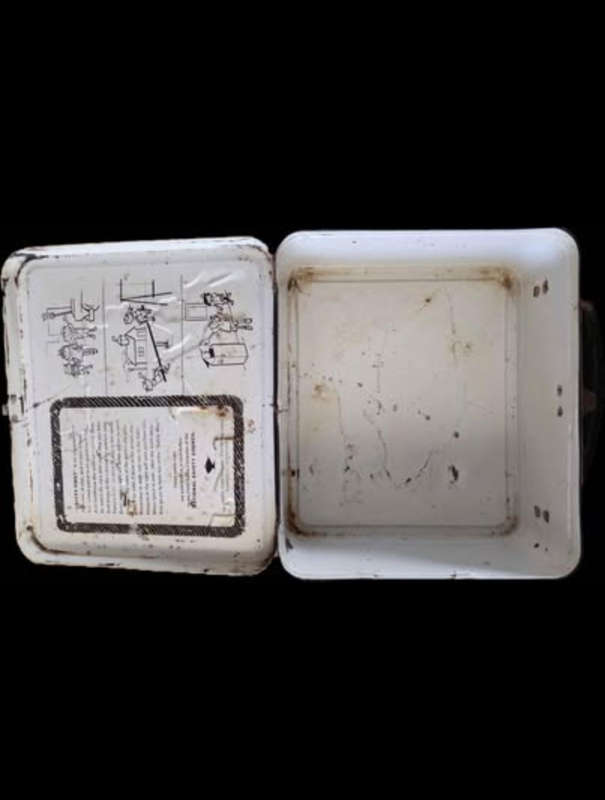 1966 James Bond 007 Metal Lunchbox by Aladdin Industries (Highly Collectable)