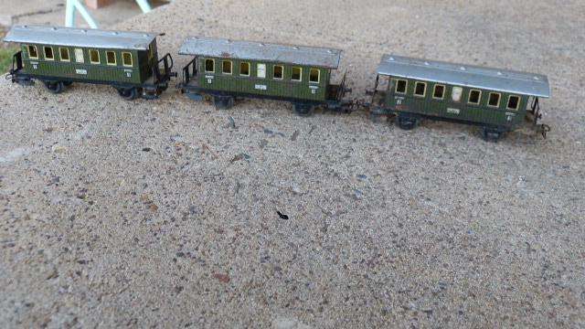 MARKLIN  HO  Passenger Carriage