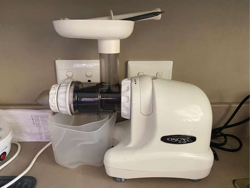 Oscar DA1000 versatile juicer