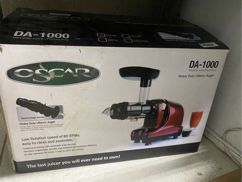 Oscar DA1000 versatile juicer