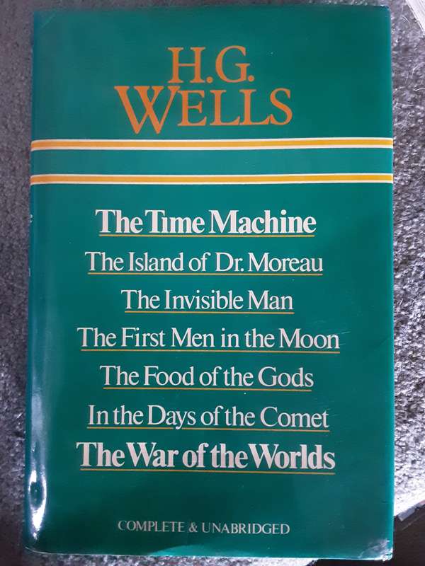 H G Wells 8 Sci Fi Titles Complete & Unabridged published by Heinemann 1983