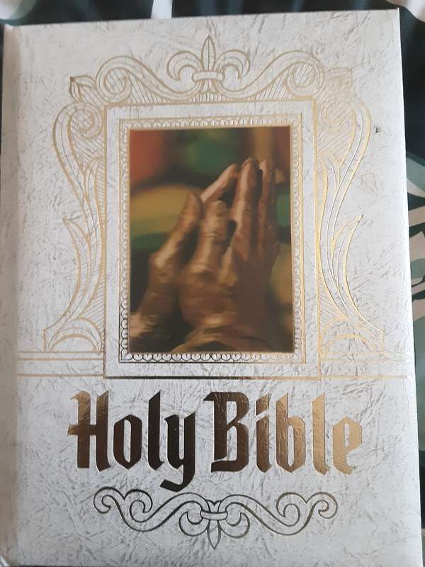 Holy Bible, Deluxe Parish Edition New American Bible Catholic 1993 Edition **As New in Box **