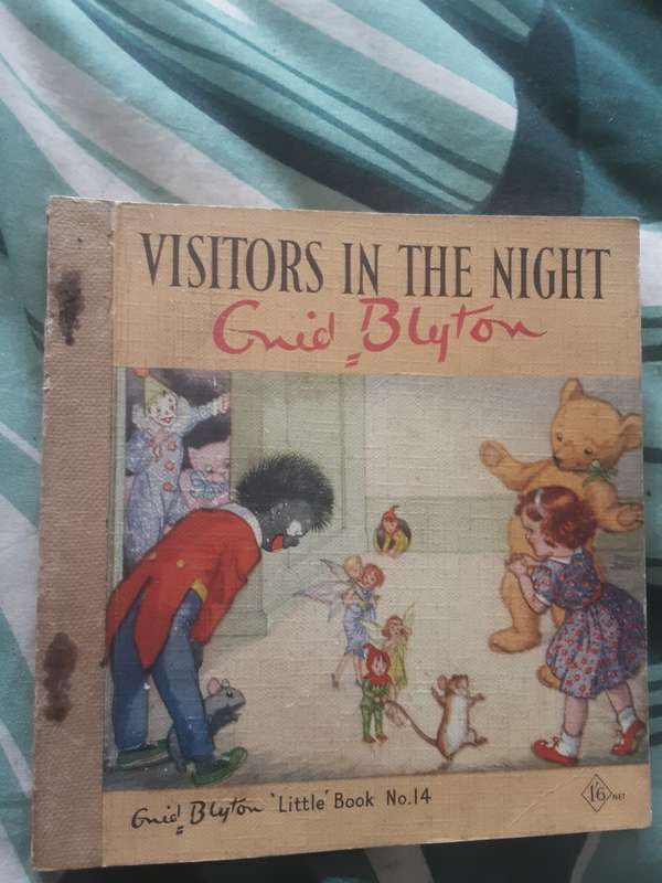 Visitors in the Night by Enid Blyton, Little Book No 14
