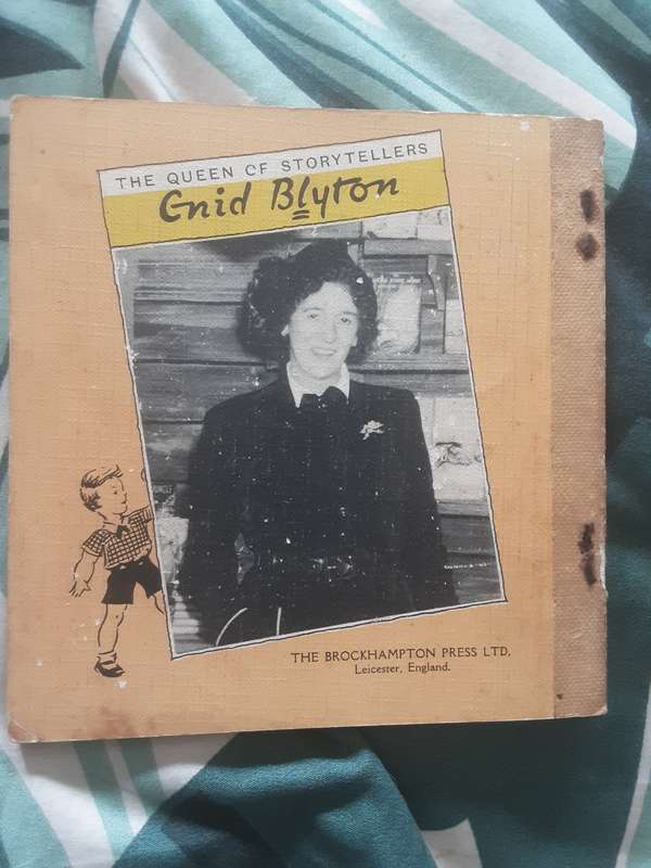 Visitors in the Night by Enid Blyton, Little Book No 14