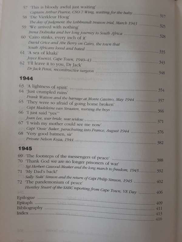 A Country at War 1939 1945 by Jennifer Crwys Williams