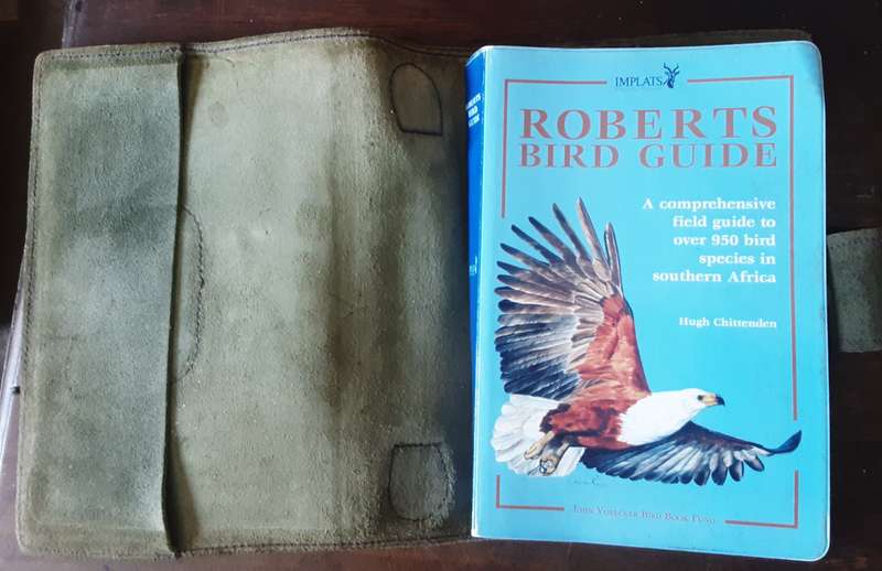 Roberts Birds Guide by Hugh Chittenden complete with leather carry bag
