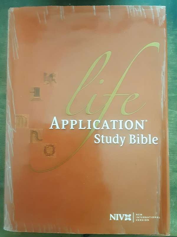 Life Application Study Bible NIV New International Version