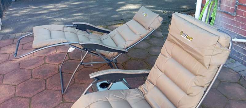 OZtrail Sun Lounge  Jumbo Deluxe -150Kg