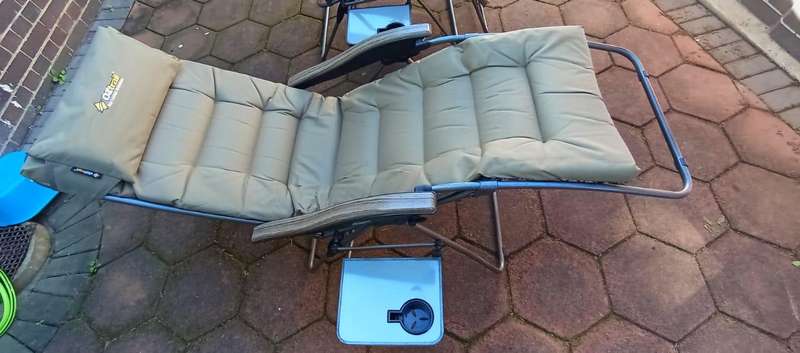 OZtrail Sun Lounge  Jumbo Deluxe -150Kg