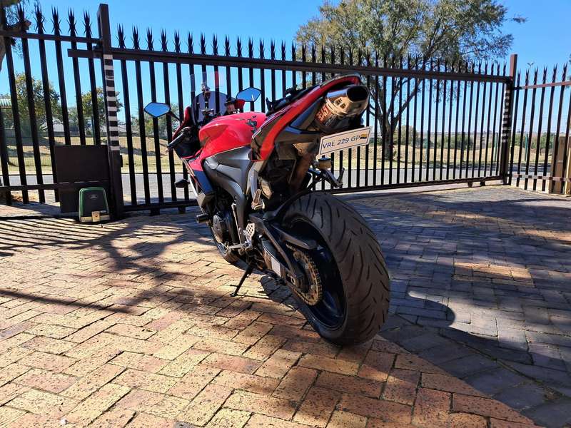 Honda CBR600RR (2008) **engine failure needs repair/replacement**