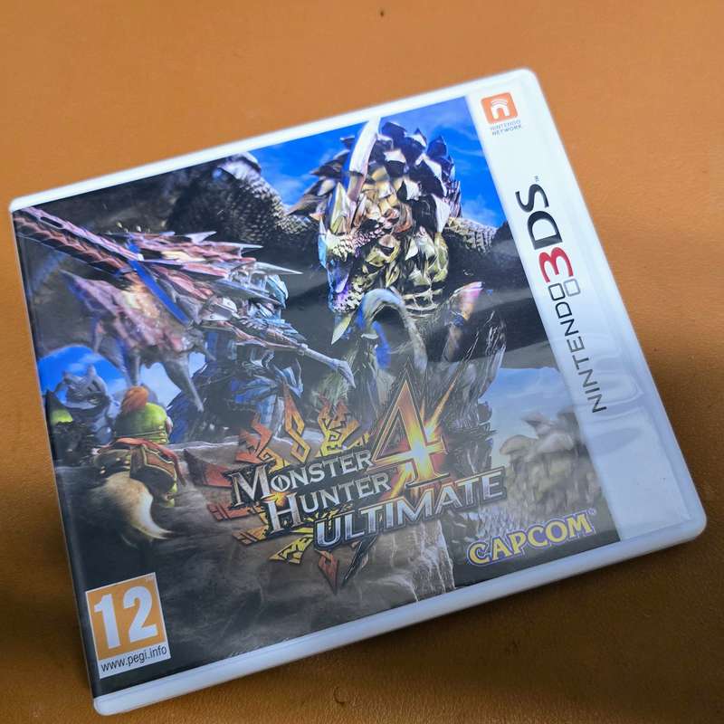Monster Hunter 4 Ultimate (Nintendo 3DS, 2015)