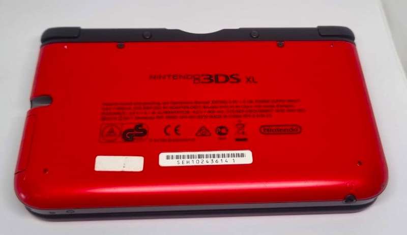 Amazing Condition Nintendo 3DS XL Bundle