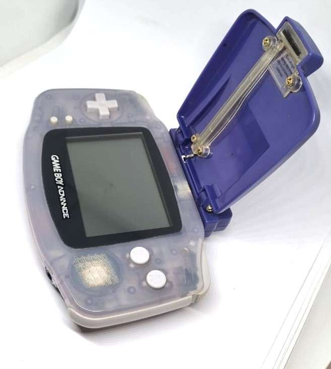Amazing Condition Crystal Glacier Clear Nintendo Gameboy Advanced Bundle
