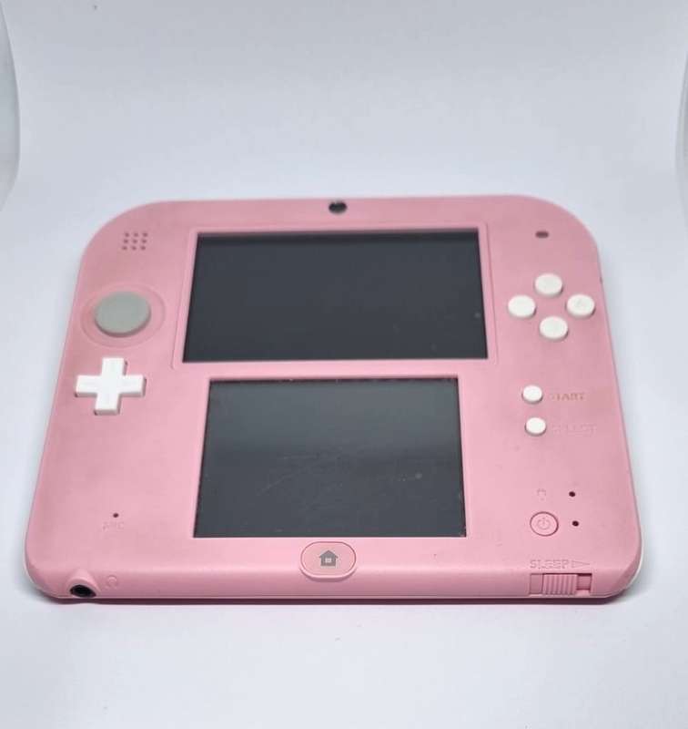 Limited Edition Pink+White Nintendo 2DS bundle