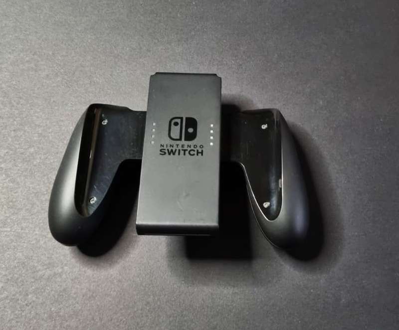 RARE LIMITED EDITION EVEE AND PIKACHU NINTENDO SWITCH