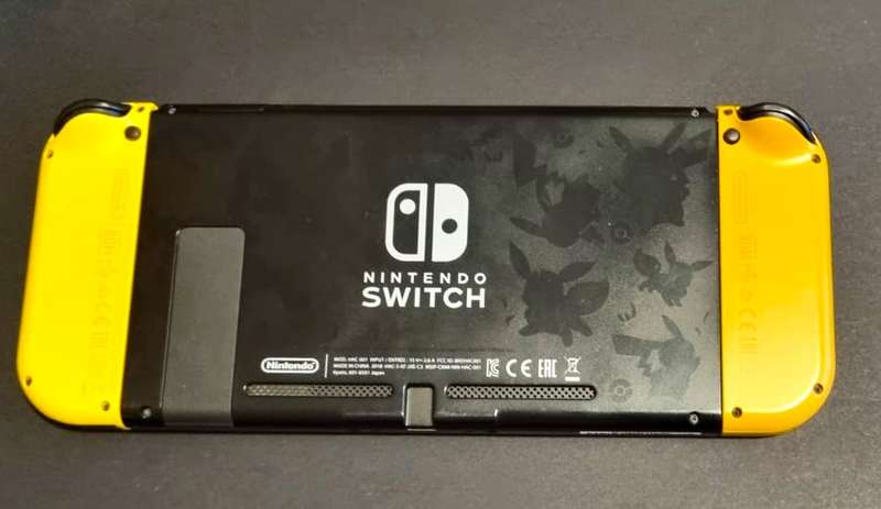 RARE LIMITED EDITION EVEE AND PIKACHU NINTENDO SWITCH