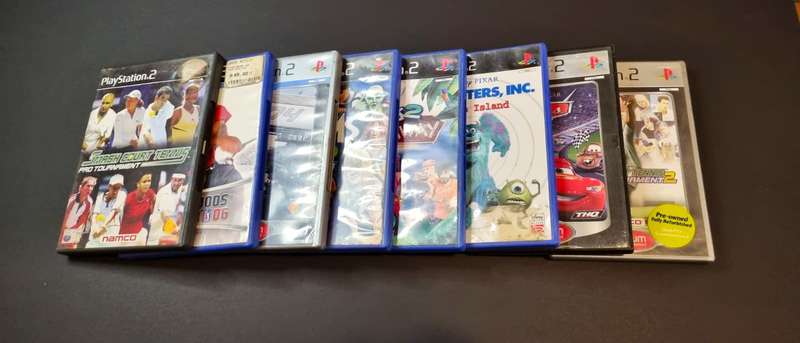 SILVER SONY PLAYSTAION 2 BUNDLE