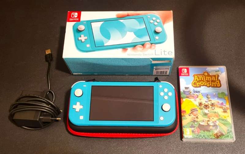 GREAT CONDITION NINTENDO SWITCH LITE BUNDLE