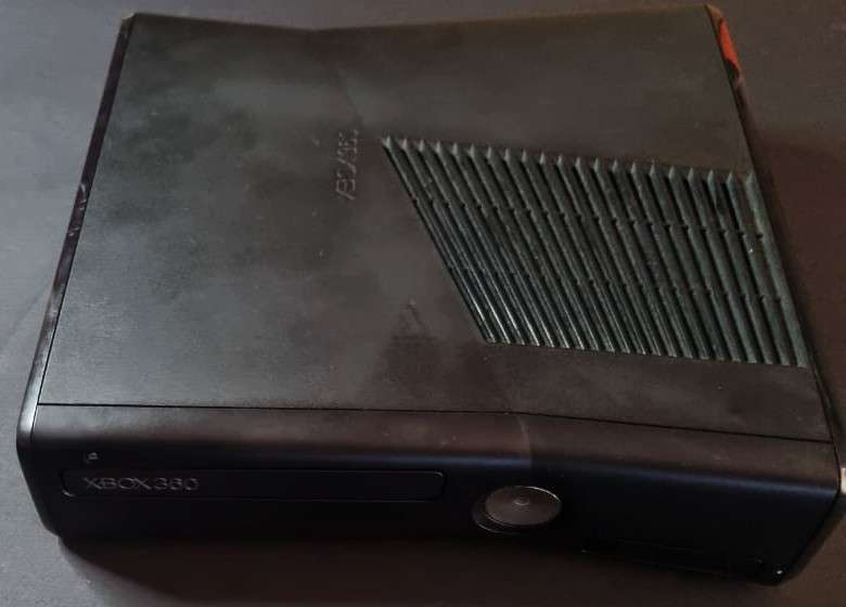 Incredible Condition XBOX 360S