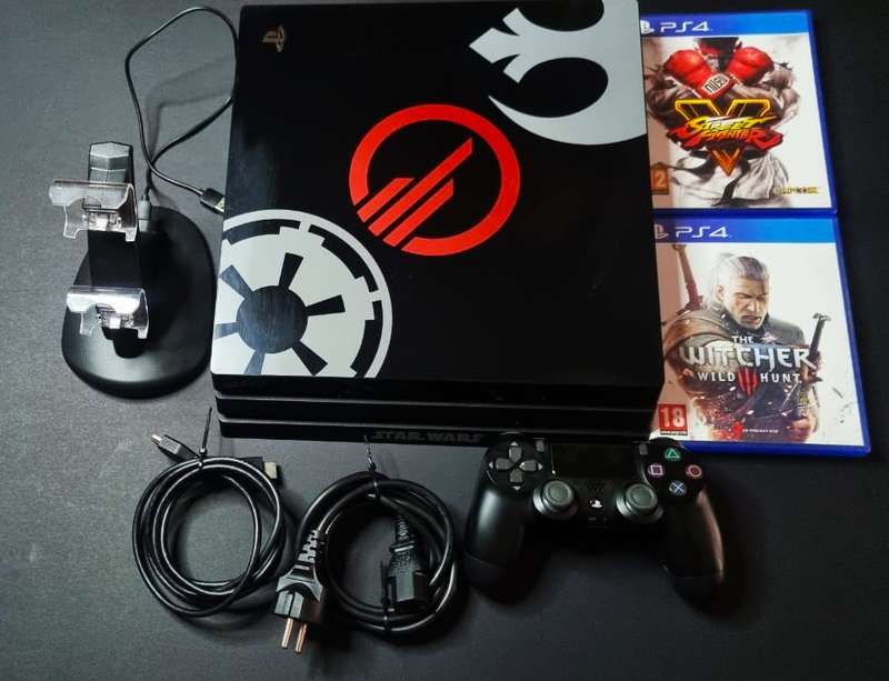 Incredible Rare Limited Edition Star Wars Playstation 4 Pro Bundle