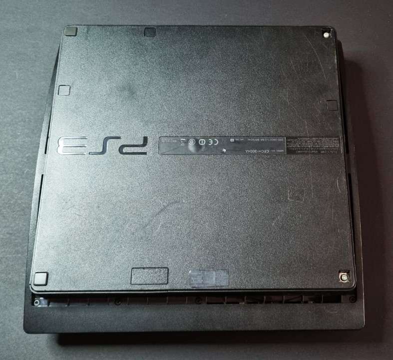 Great Condition Playstation 3 Bundle