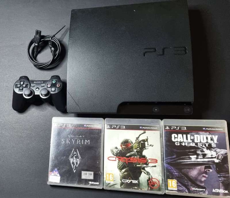 Great Condition Playstation 3 Bundle