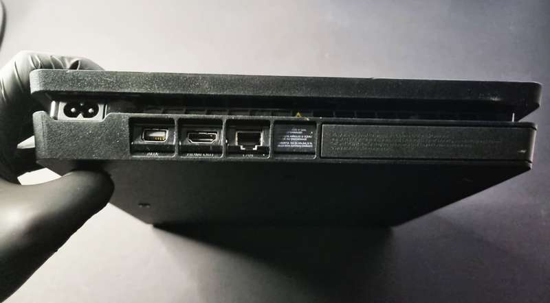 Clean Great Condition Playstaion 4 Slim Bundle