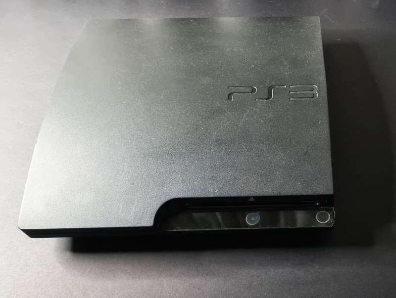Good Condition Sony Playstation 3 Slim Bundle