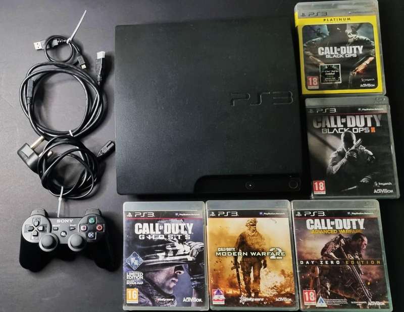 Good Condition Sony Playstation 3 Slim Bundle