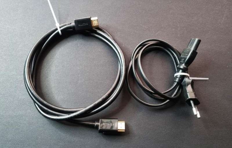 Amazing Condition 500GB Sony Playstaion 3 Super Slim Bundle