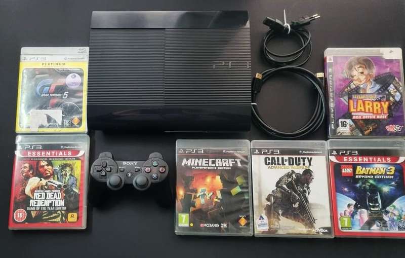 Amazing Condition 500GB Sony Playstaion 3 Super Slim Bundle