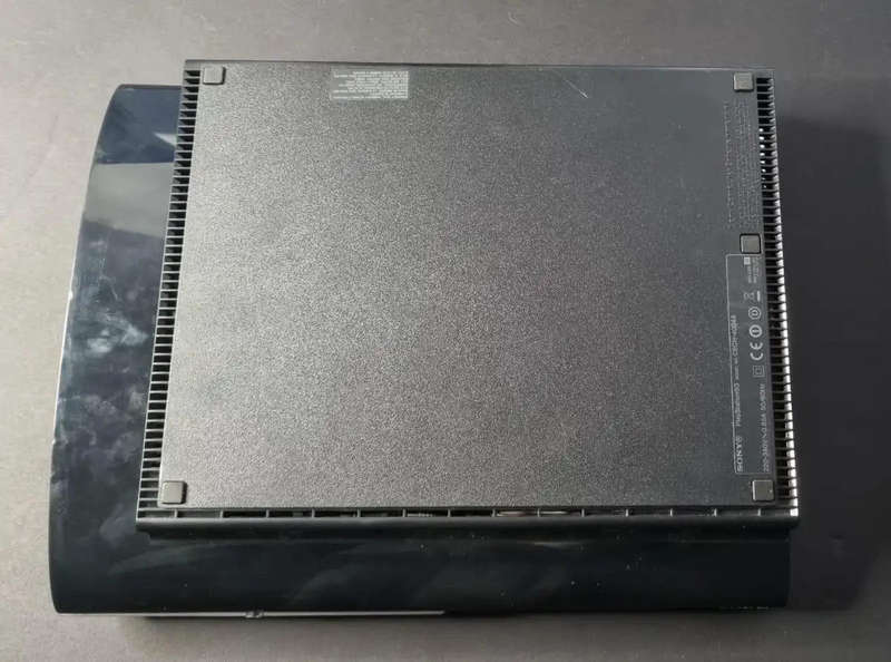 Great Condition Sony Playstation 3 Super Slim Bundle