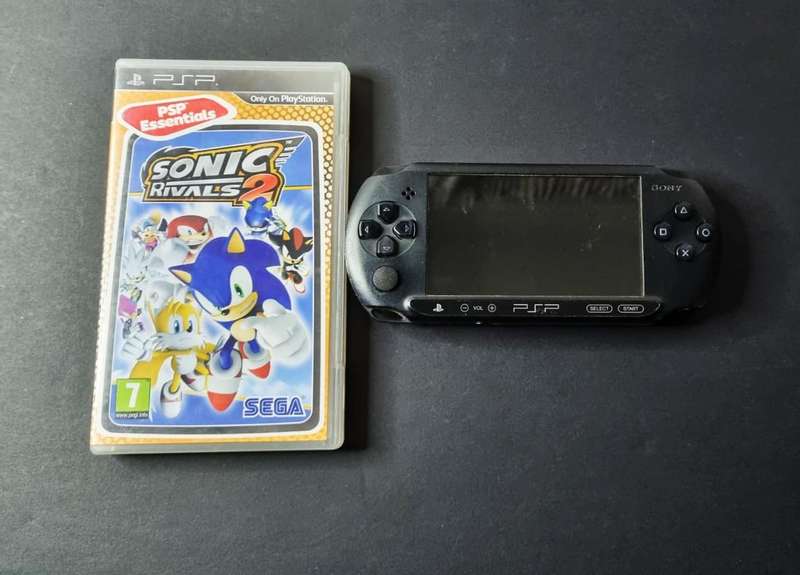 Good Condition Sony PSP Street Bndle