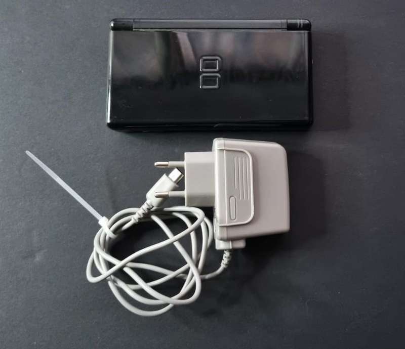 Good Condition Nintendo DS Lite Black