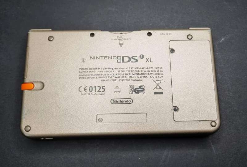 Nintendo DSi XL  Grey  Large Screens  Fully Working + New Super Mario Bros + Charger + 16GB Memor
