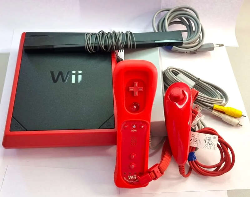 Fantasitc condition Nintendo WII Mini