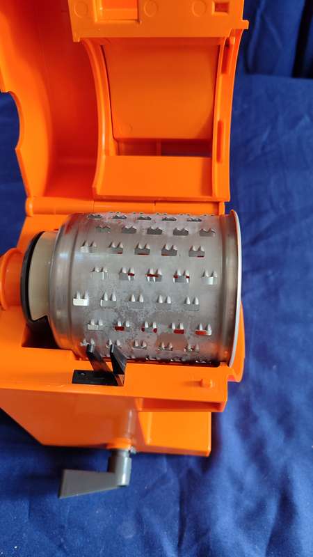 VINTAGE ZYLISS GRATER