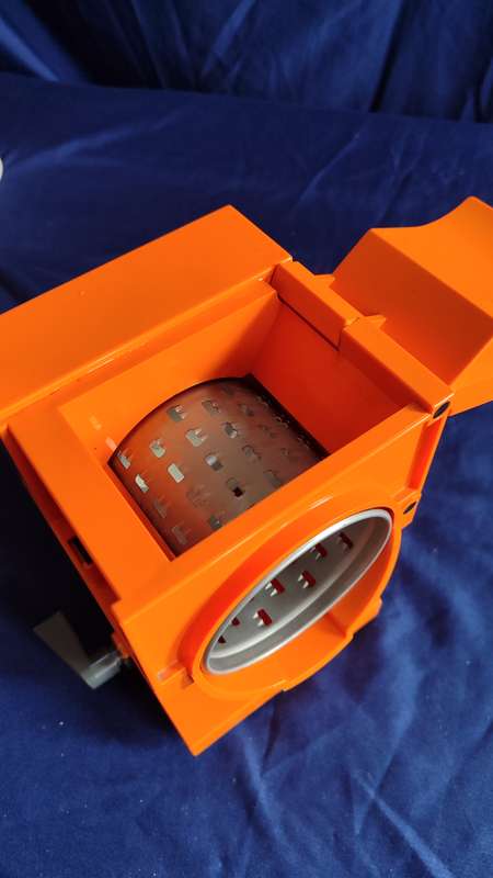 VINTAGE ZYLISS GRATER