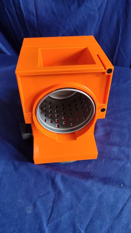 VINTAGE ZYLISS GRATER