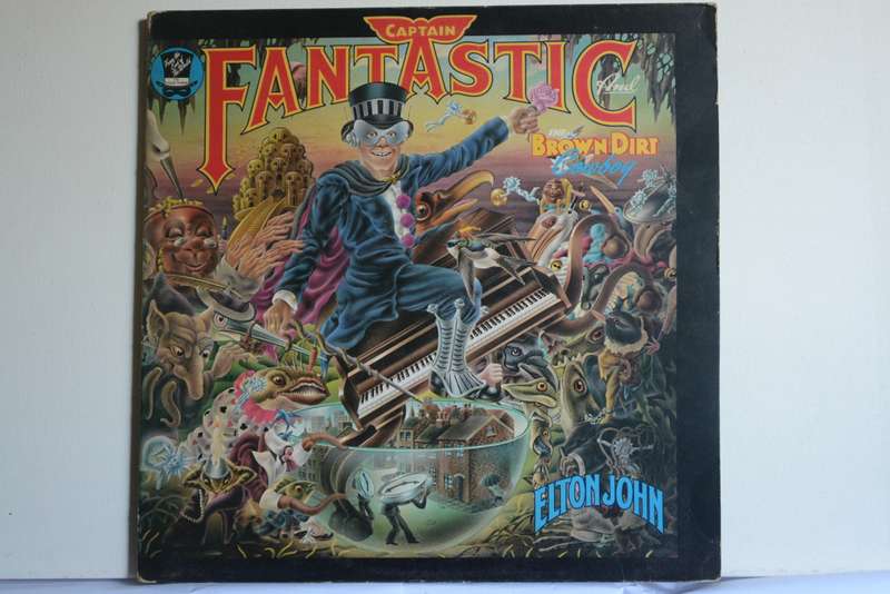 ELTON JOHN - CAPTAIN FANTASTIC - VG+/VG+
