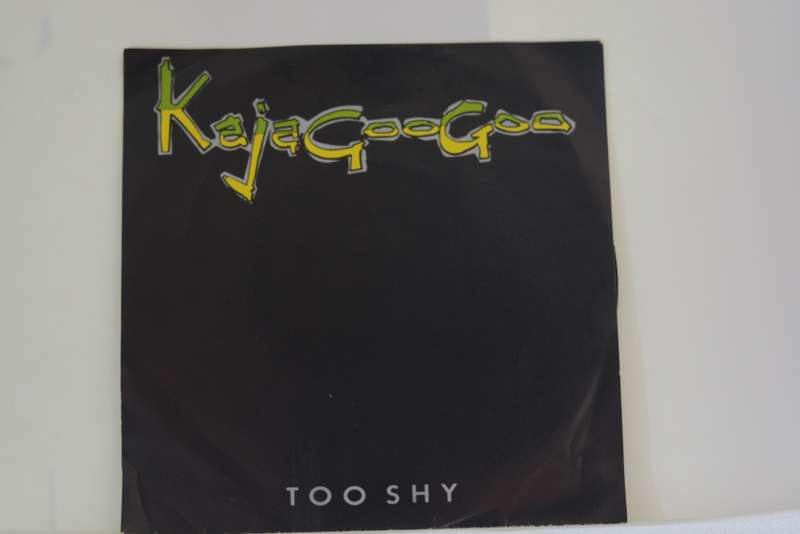 KAJA GOOGOO - TOO SHY - VG+/EX